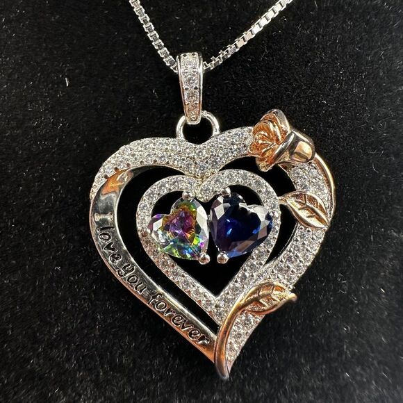 NIB Sterling silver, possibly gold plated, heart necklace with cz diamonds! - Picture 7 of 11